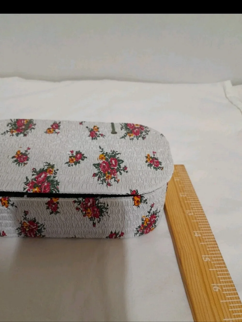 Vintage Claussner White Floral Travel Jewelry Case